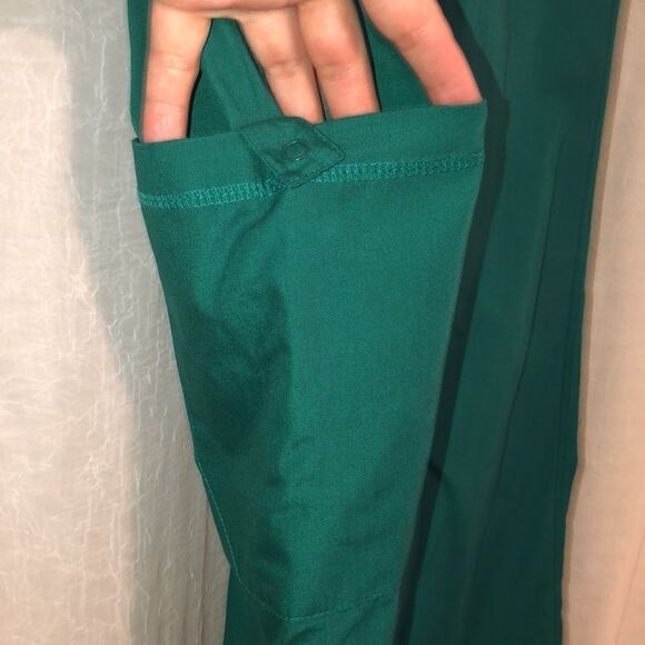 CherokeeāXSĀ GreenāScrubāUniformāPants - Picture 4 of 9